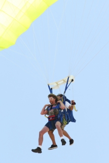 tar parachute